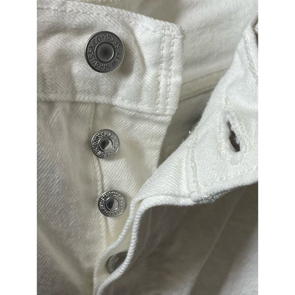 Levi's 501 Womens White Jeans Distressed Size 25 Button Fly Ripped Knee Fray Hem - Picture 3 of 6